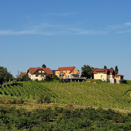 Weinhof Reichmann Bed and Breakfast Sankt Peter am Ottersbach Εξωτερικό φωτογραφία