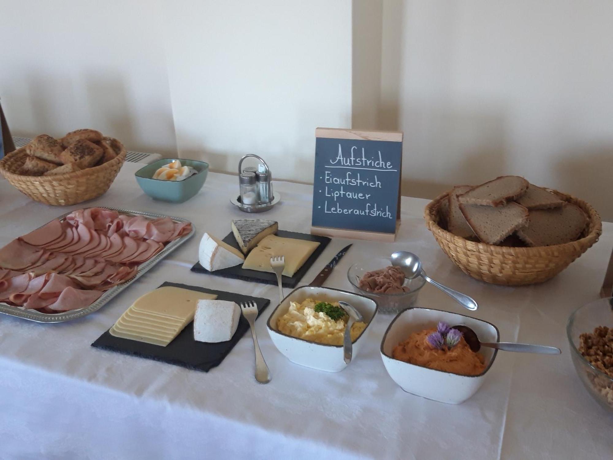 Weinhof Reichmann Bed and Breakfast Sankt Peter am Ottersbach Εξωτερικό φωτογραφία